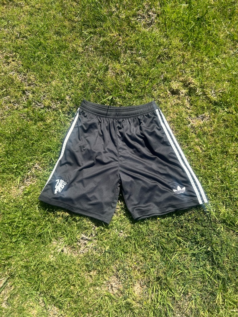 24/25 Man United Third Fan Version Shorts (Medium)